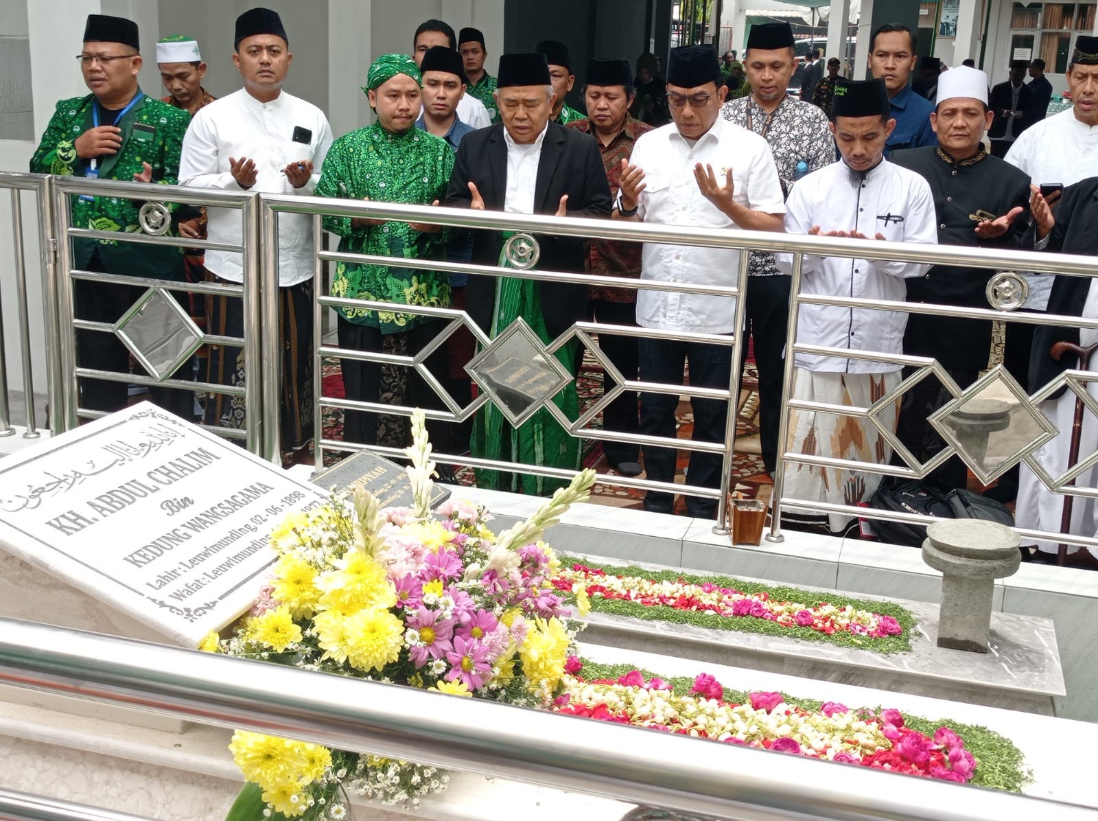 Makam KH Abdul Chalim
