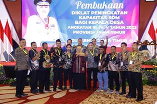 diklat kades Khofifah