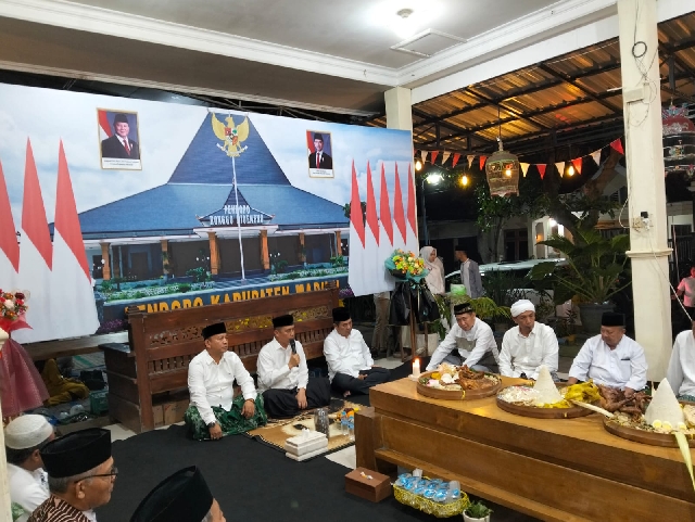 Bupati dan Wakil Bupati Terpilih Madiun dalam acara doa bersama.