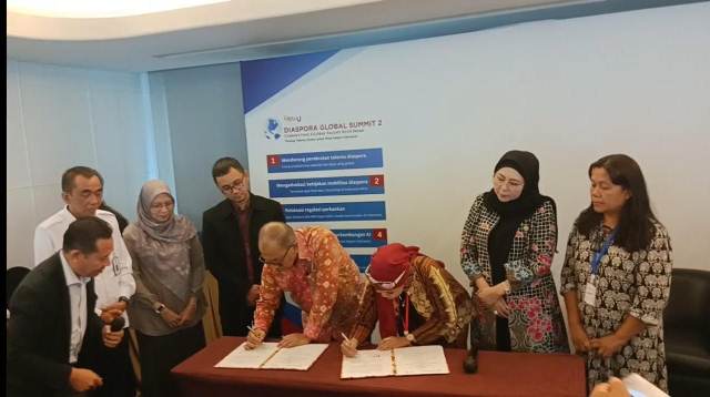 Acara ini ditandai dengan penandatanganan Nota Kesepahaman (MoU) antara Sekretaris Kementerian Koperasi dan UKM, Arief Rahman Hakim, dengan Ira Damayanti, Chairwoman ID SEED.