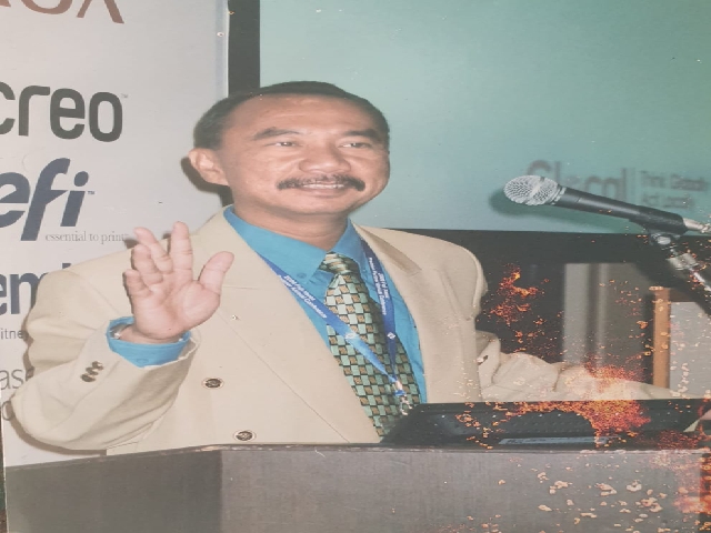 Anwar Hudijono wartawan kompas